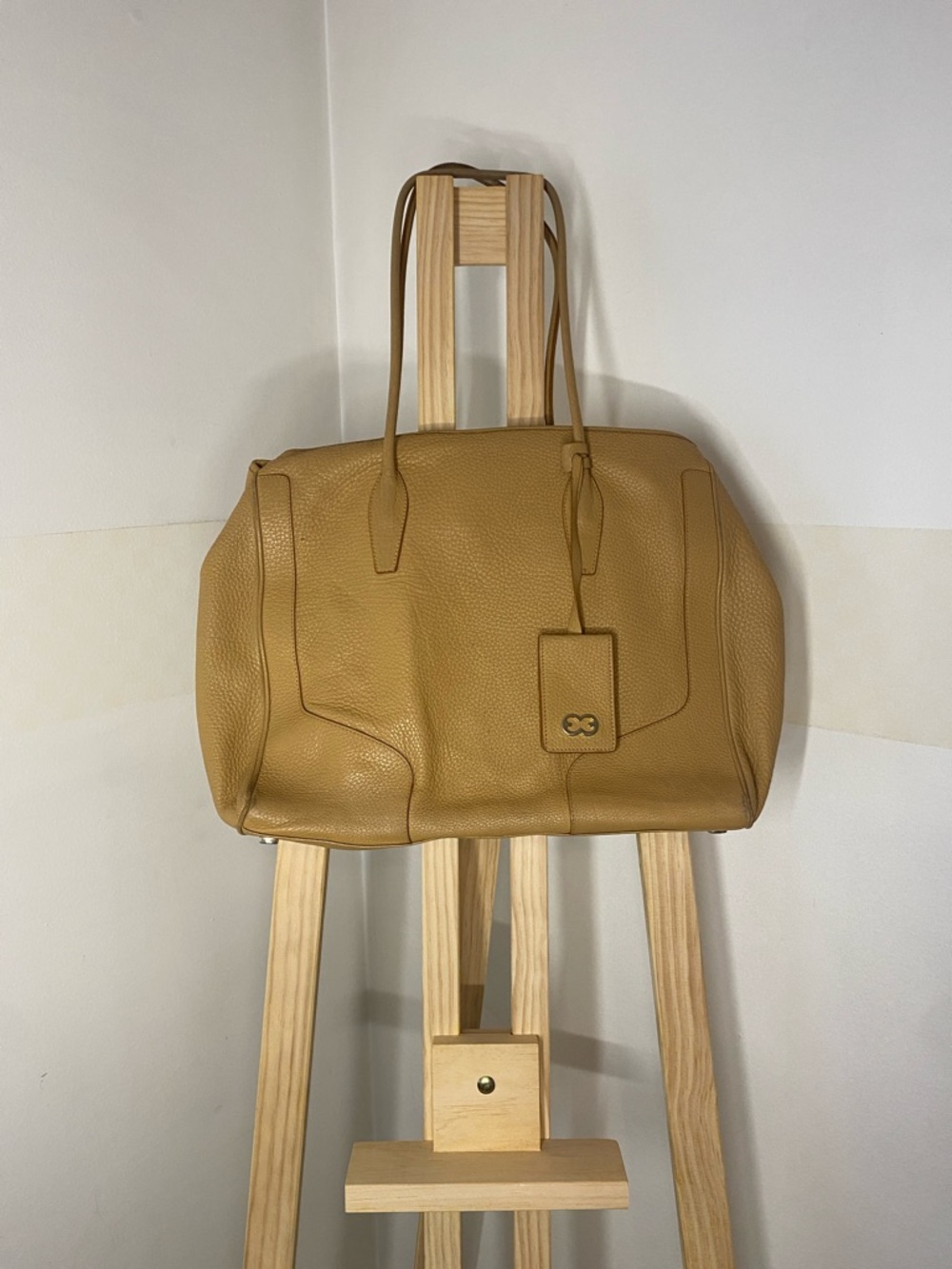 Vintage Escada, pebbled, leather Tote- Timeless- Leather - Classic